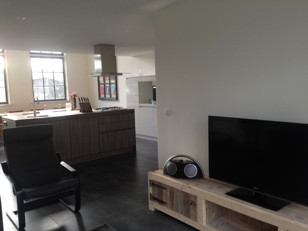Suite School 15 A Zonnemaire Rum bild