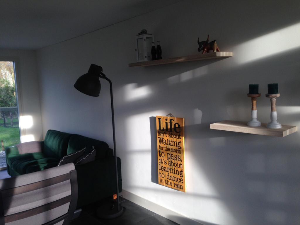Suite School 15 A Zonnemaire Rum bild