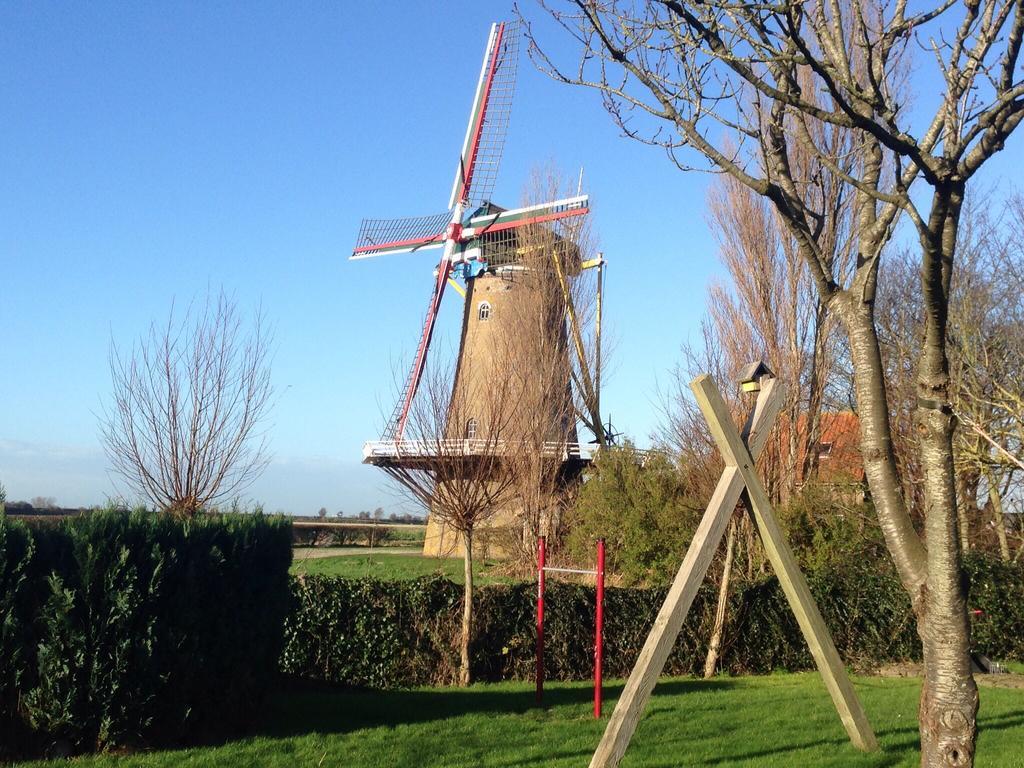 Suite School 15 A Zonnemaire Rum bild